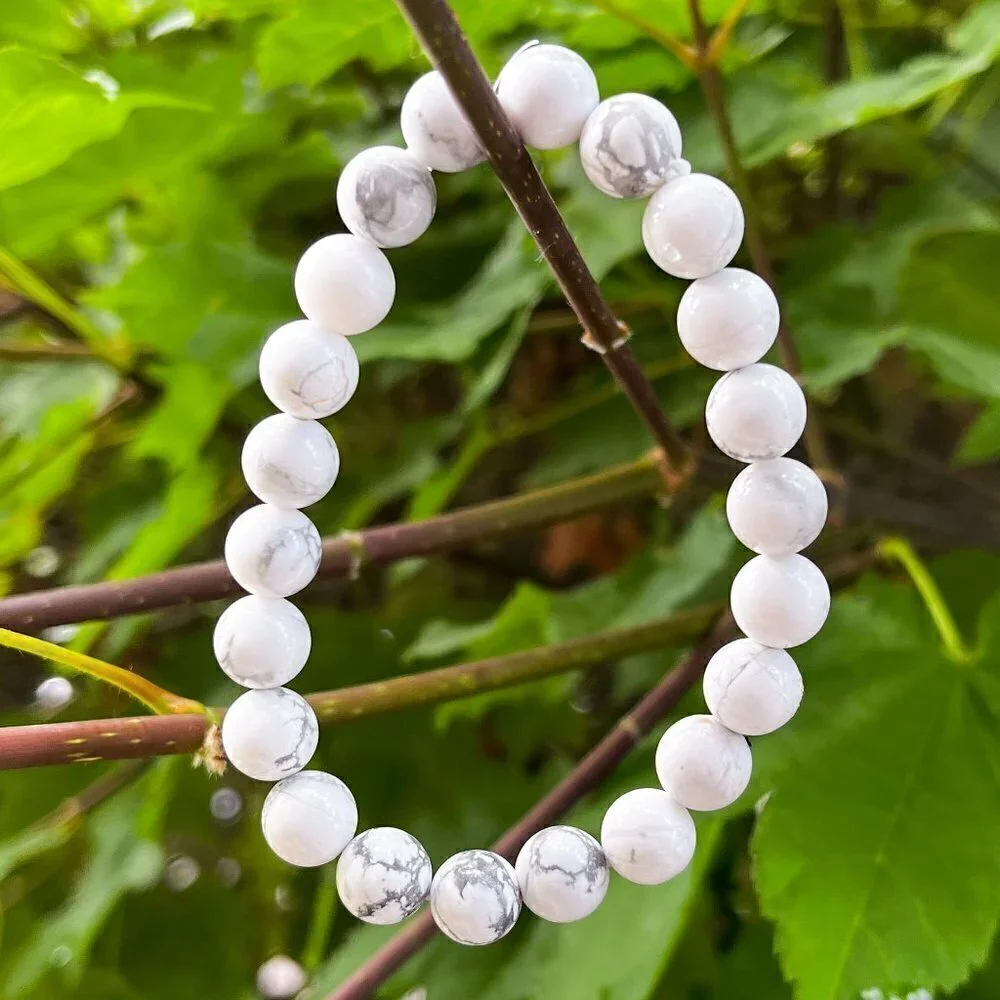 Howlite Crystal Gemstone Bracelet Handmade 7in - Picture 5 of 5